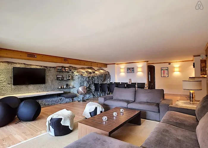 3 bedrooms near center terrasse Wifi equiped kitchen