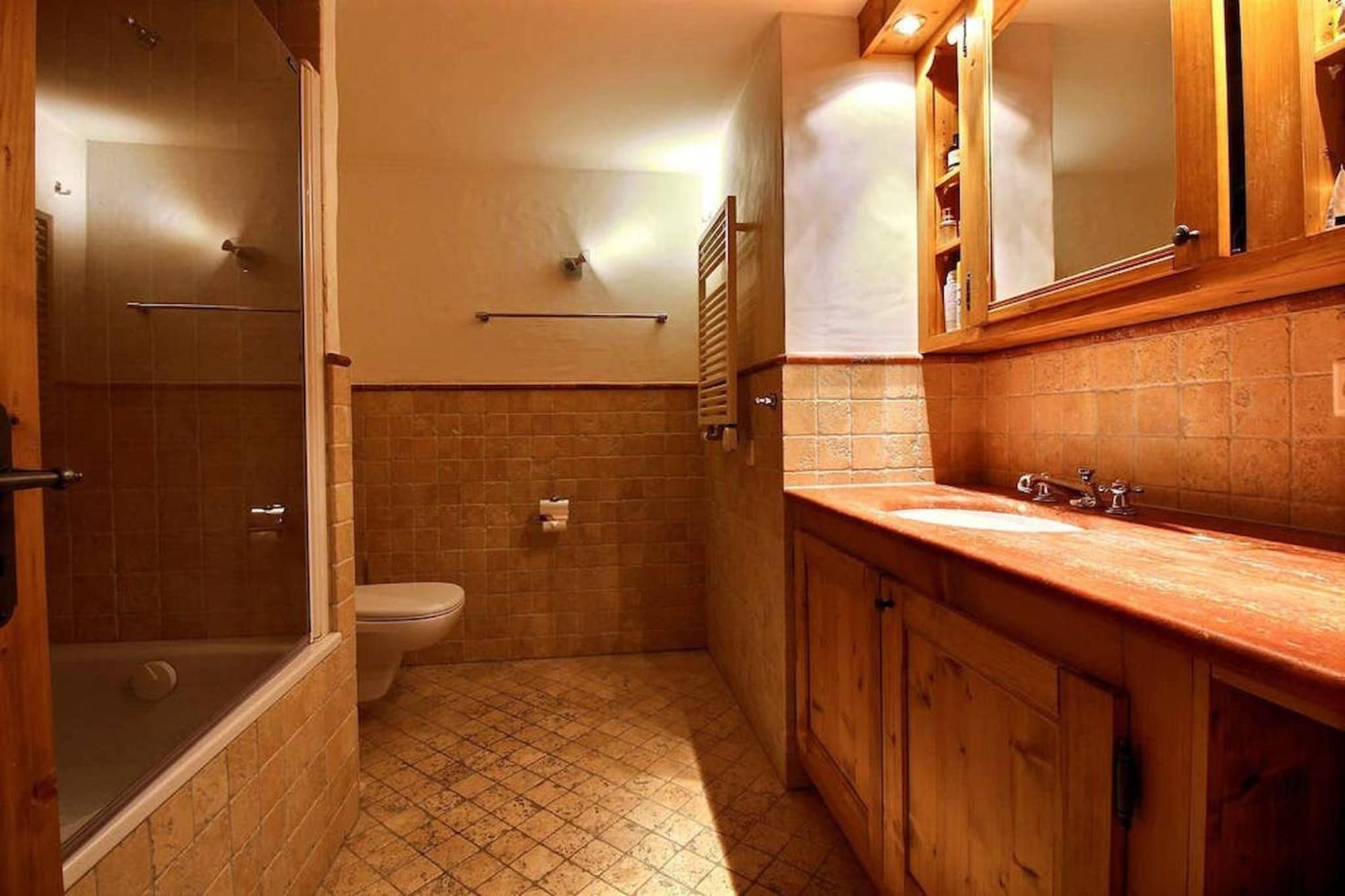 3 Bedrooms Near Center Terrasse Wifi Equiped Kitchen Apartment *